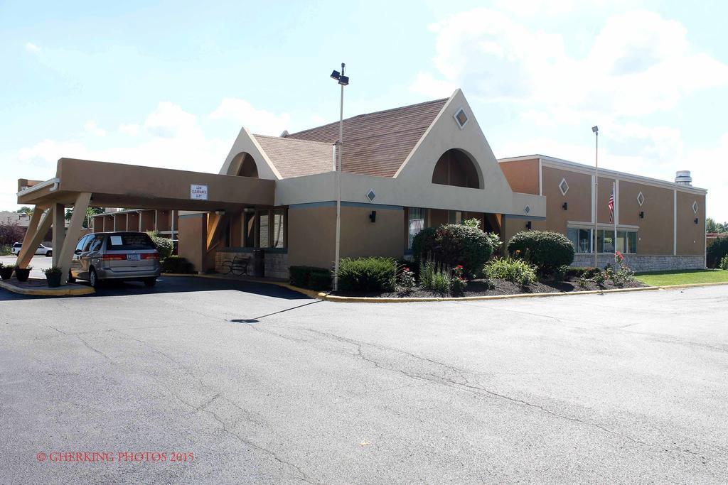 Quality Inn & Suites Near I-480 And I-29 Council Bluffs Exteriér fotografie