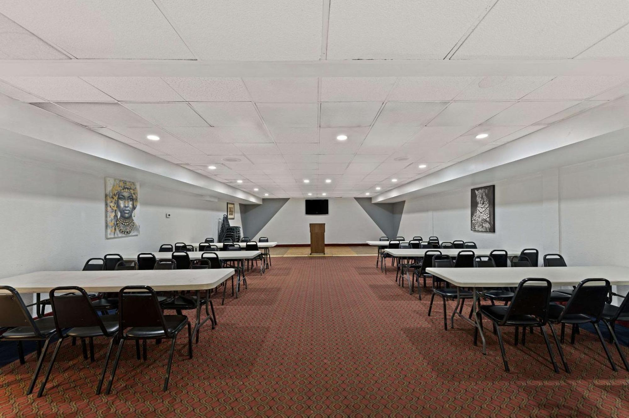 Quality Inn & Suites Near I-480 And I-29 Council Bluffs Exteriér fotografie