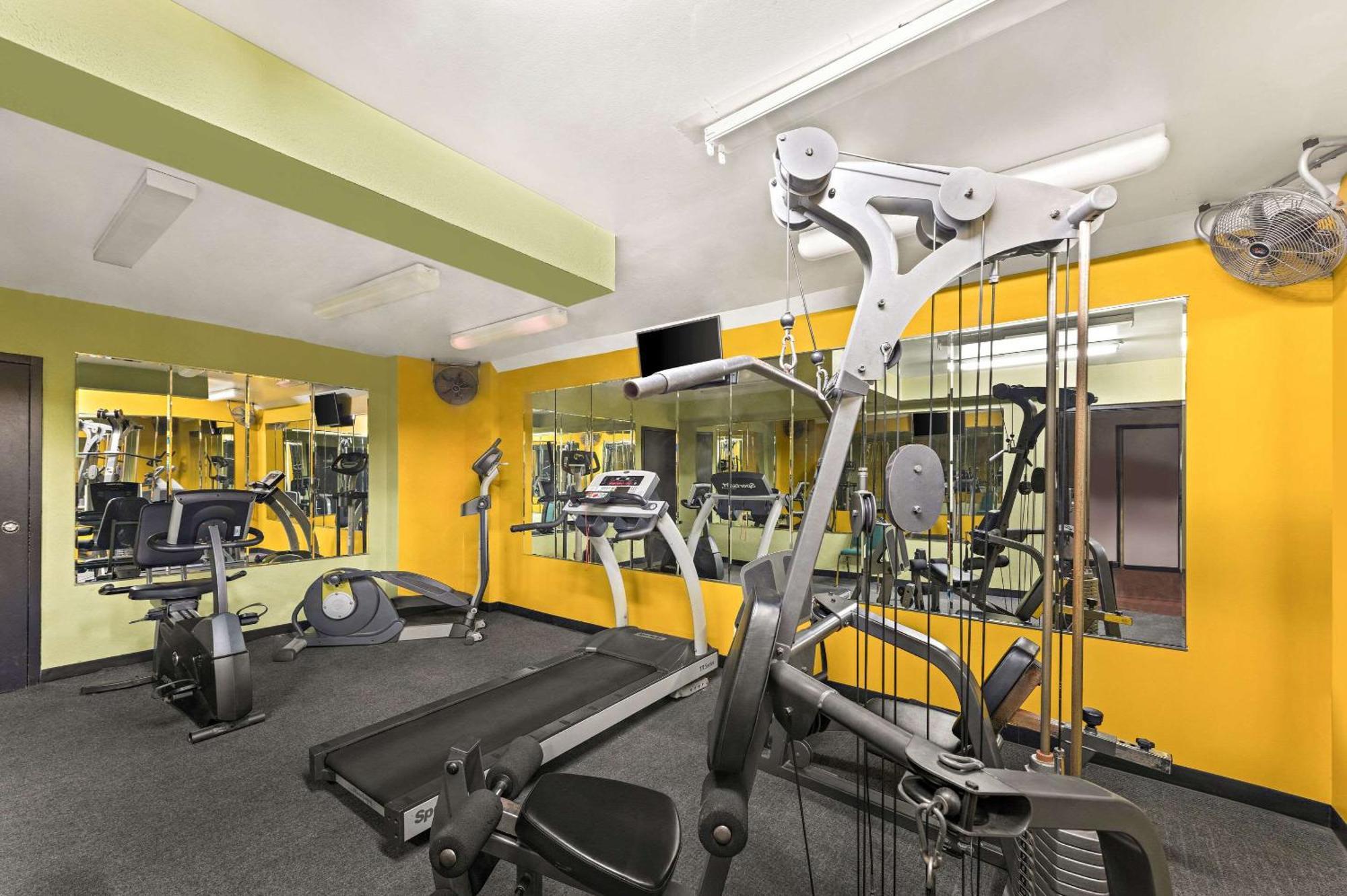 Quality Inn & Suites Near I-480 And I-29 Council Bluffs Exteriér fotografie