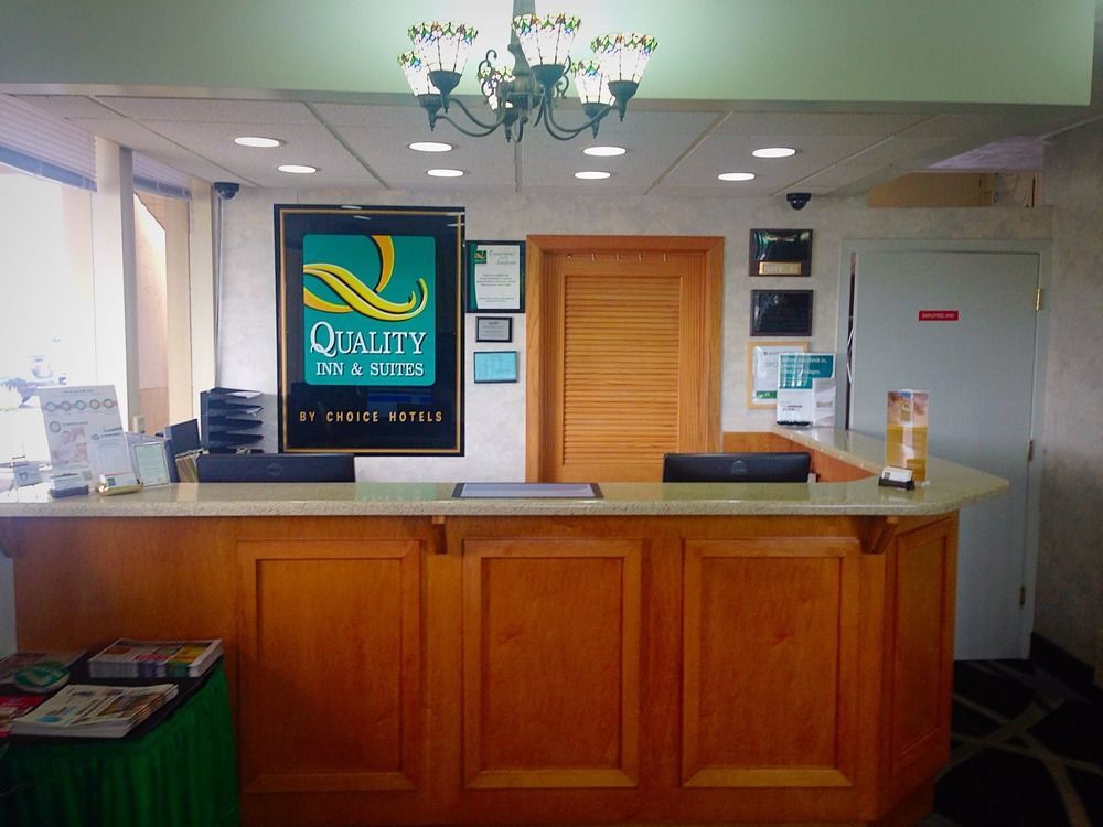 Quality Inn & Suites Near I-480 And I-29 Council Bluffs Exteriér fotografie