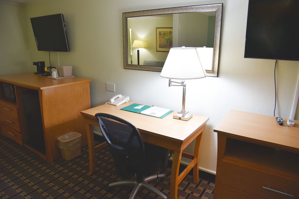Quality Inn & Suites Near I-480 And I-29 Council Bluffs Exteriér fotografie