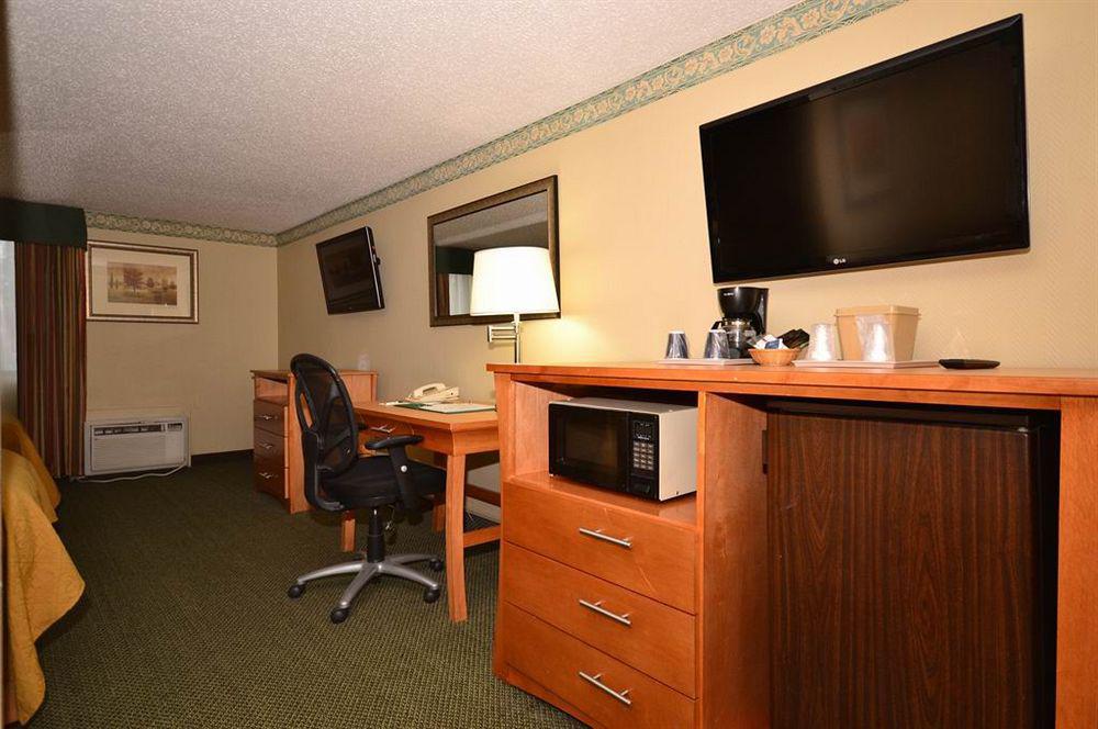 Quality Inn & Suites Near I-480 And I-29 Council Bluffs Pokoj fotografie